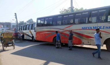 যাত্রী সংকটে ঢাকাগামী বাস চলাচল সীমিত