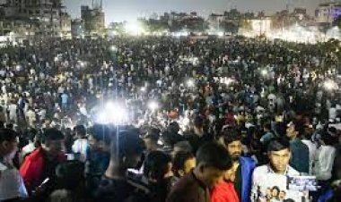 লোকে লোকারণ্য গোলাপবাগ