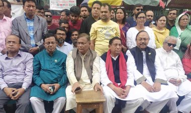 ৩০ হাজার মানুষ দিয়ে ঢাকা শহর দখল হয় না : তথ্যমন্ত্রী