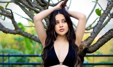 উরফি জাভেদ দুবাইয়ে আটক