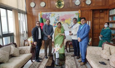 সংসদ মহাজোট সরকারের দলীয় কার্যালয়:  পদত্যাগপত্র জমা দিয়ে হারুন