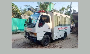 সন্তানদের দ্বন্দে পিতার লাশ পড়ে থাকল অ্যাম্বুলেন্সে