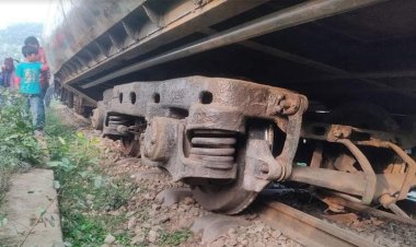 ময়মনসিংহে ফের ট্রেনের বগি লাইনচ্যুত