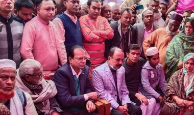 তথ্যমন্ত্রীকে ক্ষমা চাইতে বললেন গয়েশ্বর