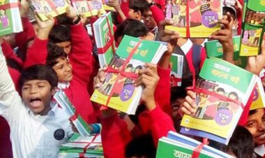 খুলনায় এখনও আসেনি প্রাথমিকের ৭০ শতাংশ ও মাধ্যমিকের ৫০ শতাংশ বই
