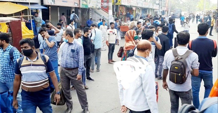 রাজশাহীতে পরিবহন ধর্মঘট: দুর্ভোগে যাত্রীরা
