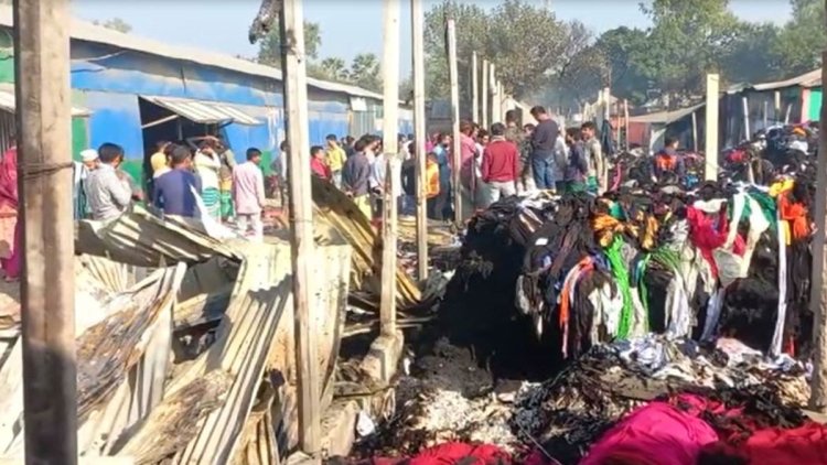 গাজীপুরে ঝুট গুদাম-বসতবাড়িতে আগুন, ৬ ইউনিটের চেষ্টায় নিয়ন্ত্রণে