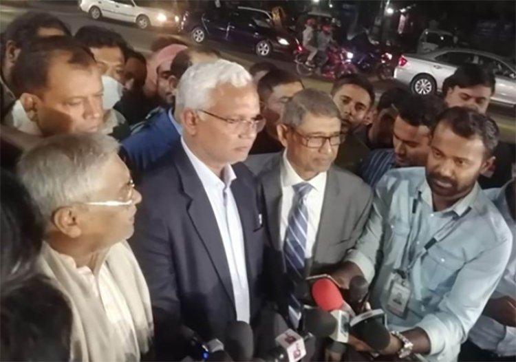 দুই বিকল্প ভ্যেনু নিয়ে আলোচনা