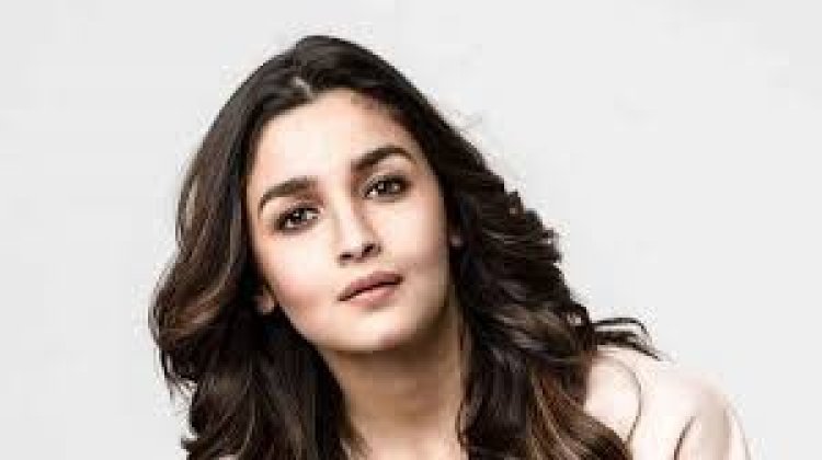 মা হওয়ার সুখবর পেয়েছেন আলিয়া ভাট