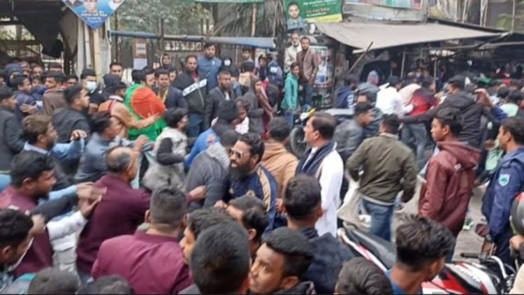 বিজয় দিবসে ছাত্রলীগের ২ গ্রুপের হাতাহাতি ও ধাওয়া-পাল্টা ধাওয়া