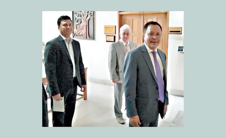 পররাষ্ট্র মন্ত্রণালয়ে হঠাৎ রুশ দূত