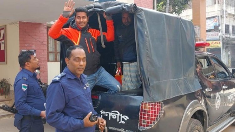 চুয়াডাঙ্গায় ছাত্রদল ও বিএনপির ২ নেতা গ্রেপ্তার