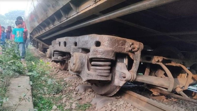 ময়মনসিংহে ফের ট্রেনের বগি লাইনচ্যুত