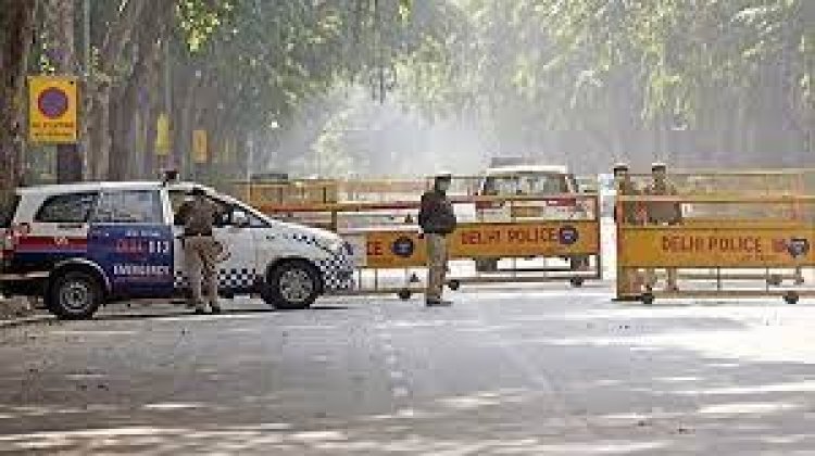 থার্টিফার্স্টে মাতাল চালক ঠেকাতে দিল্লির রাস্তায় ১৮ হাজার পুলিশ