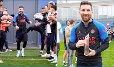  পিএসজিতে ফিরে ‘গার্ড অব অনার’ পেলেন বিশ্বকাপজয়ী মেসি