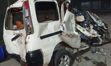 ট্রাকের সঙ্গে মাইক্রোবাসের সংঘর্ষ, নিহত ৫