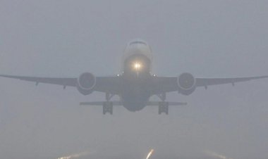  ঘন কুয়াশায় ঢাকার ৭  ফ্লাইট নামলো কলকাতায়