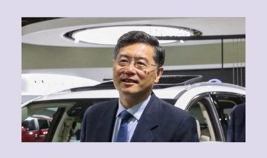 মধ্যরাতে ঢাকায় চীনের নতুন পররাষ্ট্রমন্ত্রী কিন গ্যাং