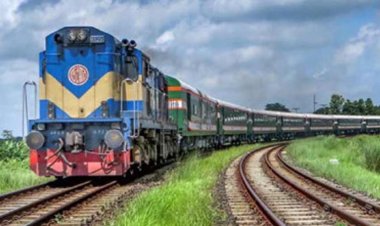 টাঙ্গাইলে ট্রেনের ধাক্কায় অটোরিকশার ৫ যাত্রী নিহত