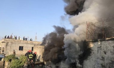 চট্টগ্রামের নুপুর মার্কেটে আগুন