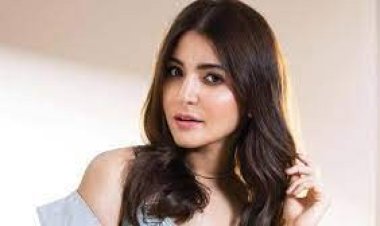 আদালতে আনুশকা