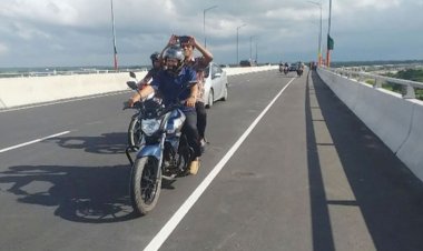 পদ্মা সেতুতে মোটরসাইকেল চলাচল বন্ধের বিরুদ্ধে করা রিট খারিজ