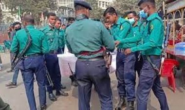 পুলিশ-বিএনপি সংঘর্ষে রণক্ষেত্র চট্টগ্রাম