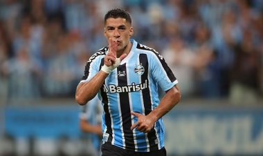 অভিষেকেই হ্যাটট্রিক সুয়ারেজের