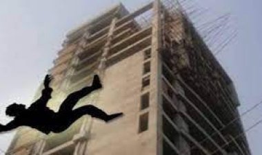 ভবনের ছাদ থেকে পড়ে নির্মাণ শ্রমিক নিহত