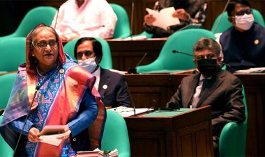 ইতিহাস বিকৃতিকারী কাকে রেখে কার বিচার করব, প্রশ্ন প্রধানমন্ত্রীর