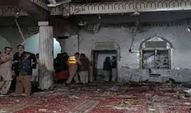 পেশোয়ারে মসজিদে ভয়াবহ বিস্ফোরণ: হতাহত ৯২
