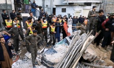 পাকিস্তানে মসজিদে বোমা হামলায় নিহত বেড়ে ৮৭