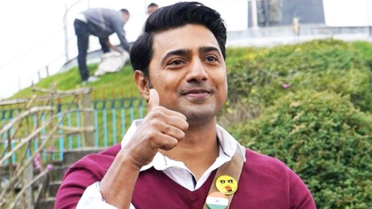 নতুন বছরে রেকর্ড গড়েছে দেবের ‘প্রজাপতি’