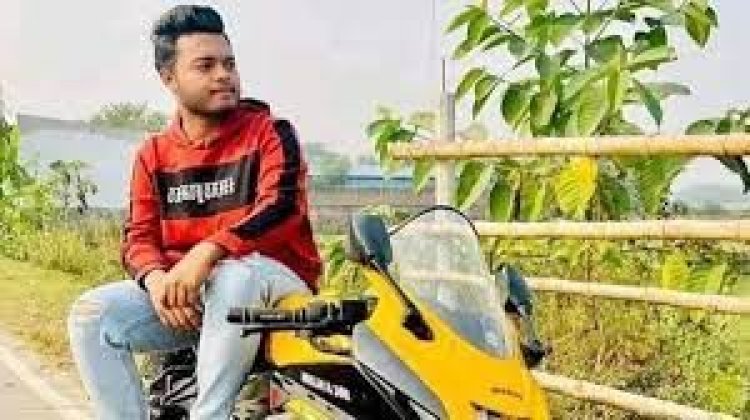 ট্রাকের ধাক্কায় প্রাণ গেল কলেজছাত্রের