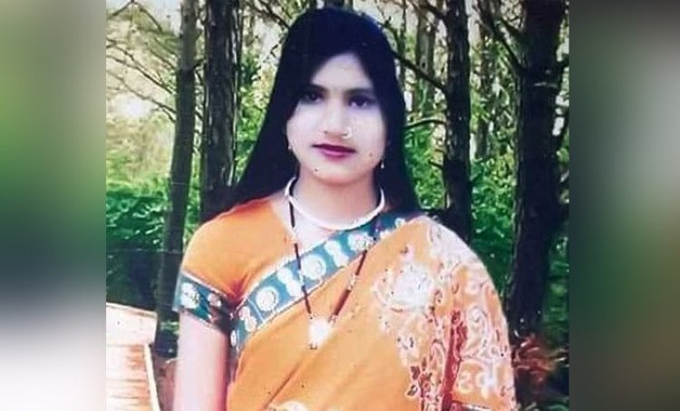 নওগাঁয় সড়কের ওপর থেকে অজ্ঞাত নারীর মরদেহ উদ্ধার