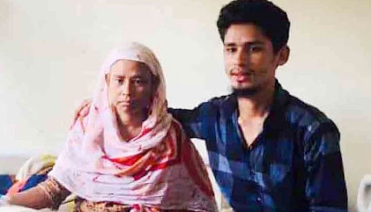 কিডনি বিক্রি করে হলেও মাকে বাঁচাতে চায় রকি!