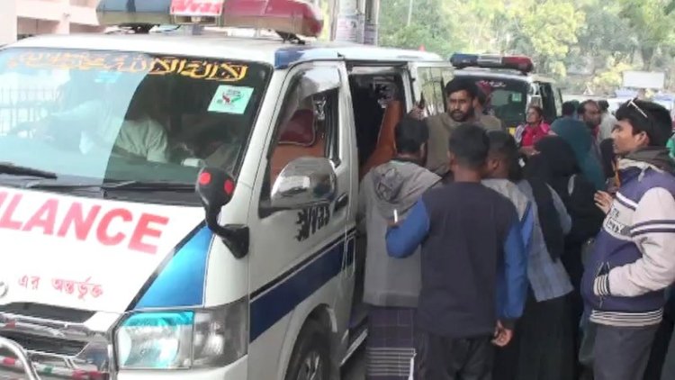 ভাঙ্গায় সড়ক দুর্ঘটনায় একই পরিবারের ৩ জন নিহত