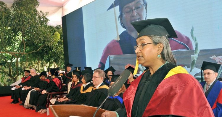 নতুন পাঠ্যবইয়ে মন্ত্রণালয়ের সিদ্ধান্ত উপেক্ষা করা হয়েছে’