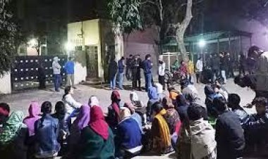 জাবিতে মধ্যরাতে উপাচার্যের বাসভবন ঘেরাও