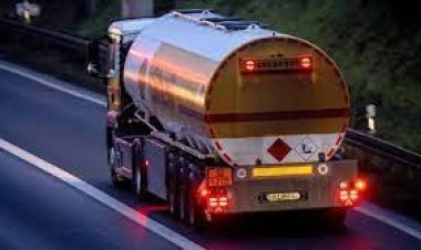 এবার রুশ জ্বালানি নিষিদ্ধ করল ইইউ