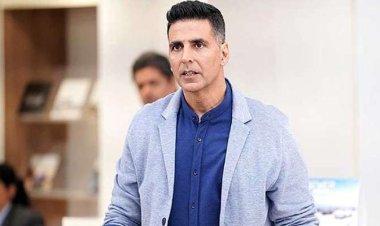 মানচিত্র অবমাননায় তোপের মুখে অক্ষয়