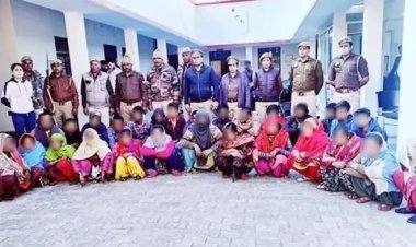 আগ্রায় কথিত ৩২ বাংলাদেশি আটক