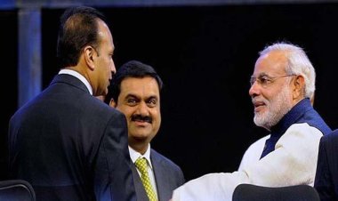 আদানি নিয়ে দৃশ্যত বিচলিত মোদি, আক্রমণের তীর কংগ্রেসের দিকে