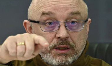 যুদ্ধ নিয়ে ইউক্রেনের প্রতিরক্ষামন্ত্রীর সঙ্গে মার্কিন মন্ত্রীর বৈঠক