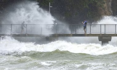 ঘূর্ণিঝড় গ্যাব্রিয়েলা নিউজিল্যান্ডে প্রবল ঝড়-বৃষ্টি, বিদ্যুৎবিহীন অর্ধ লক্ষাধিক বাড়িঘর