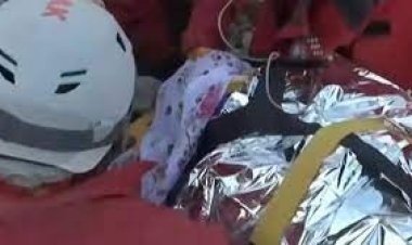 তুরস্কে ২২২ ঘণ্টা পর এক নারী জীবিত উদ্ধার