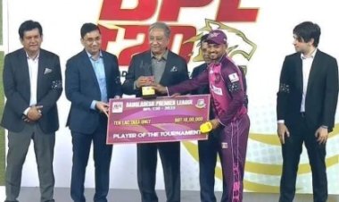 টুর্নামেন্ট সেরা নাজমুল হোসেন শান্ত