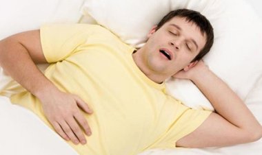 রাতে ঘুমানোর আগে যেসব খাবার খাবেন না