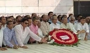 শহীদ জিয়ার মাজারে যুবদলের শ্রদ্ধা নিবেদন