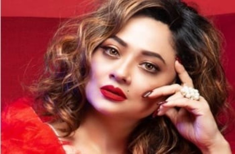 হোয়াটসঅ্যাপে কুপ্রস্তাব, স্ক্রিনশট ফাঁস করে হুঁশিয়ারি অভিনেত্রীর